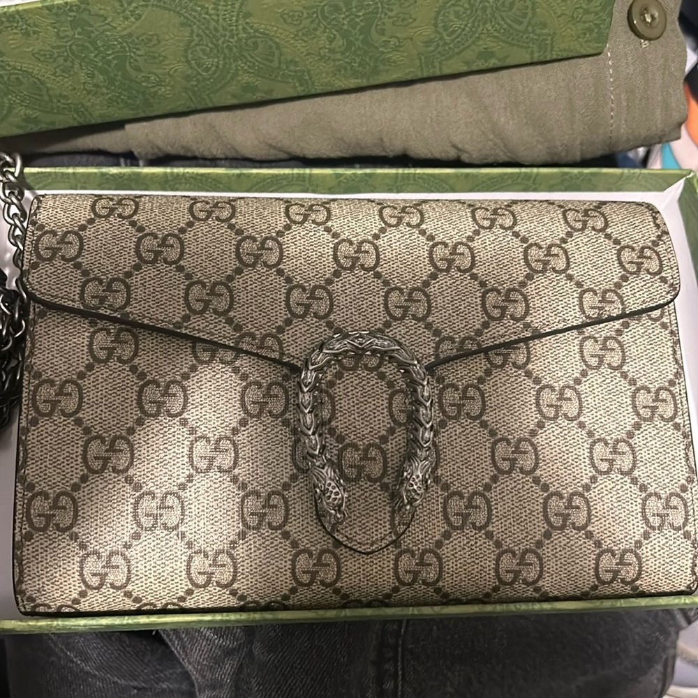 Crossbody bag